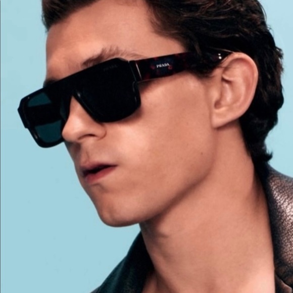 PRADA AVIATORS 2022 COLLECTION WITH THE PRADA ICONIC TRIANGLE LOGO SUNGLASSES - Picture 13 of 16